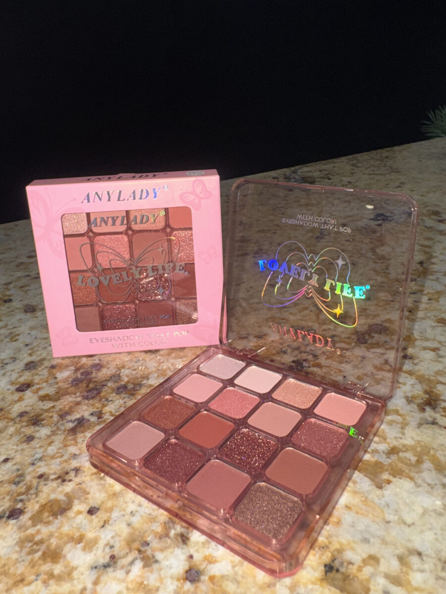 ANYLADY Lovely Life paleta očných tieňov – 16 odtieňov
